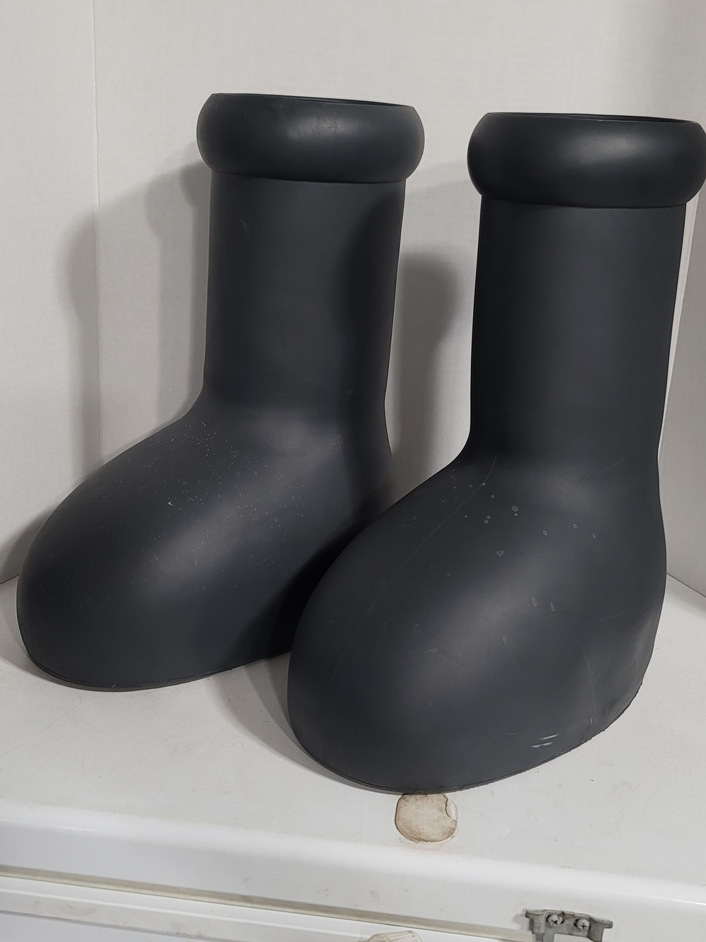 Men's MSCHF SIZE 11M